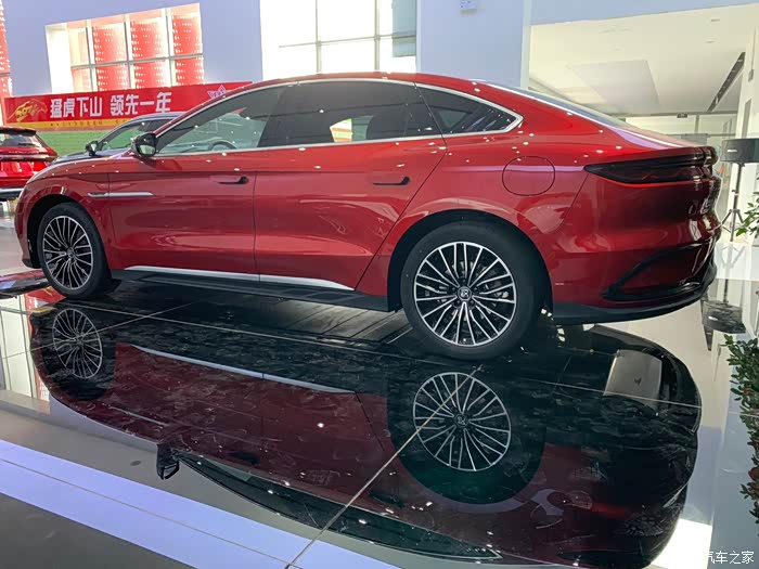2022款赤帝红色比亚迪汉dmi到店静态体验