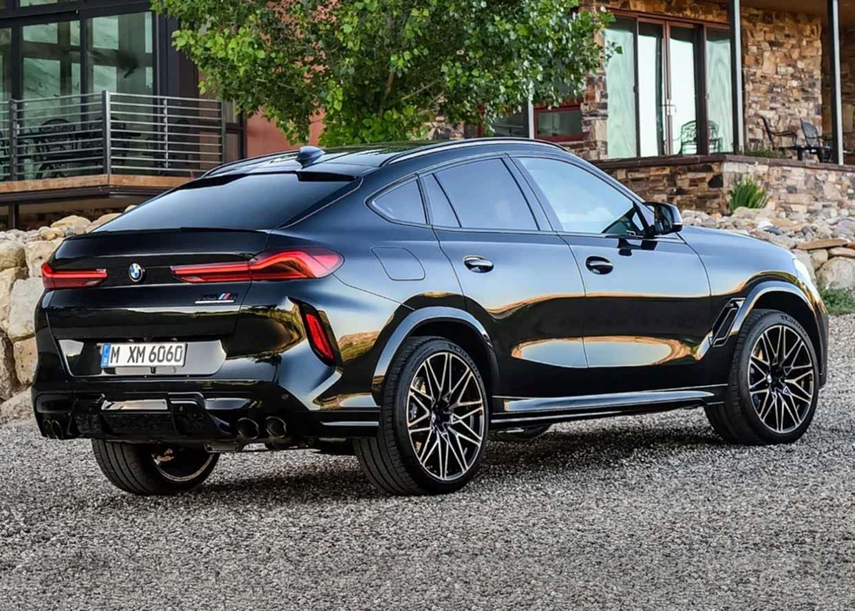 x6 m雷霆版对宝马的贡献在于,颜值吸引人,速度足够快,强劲