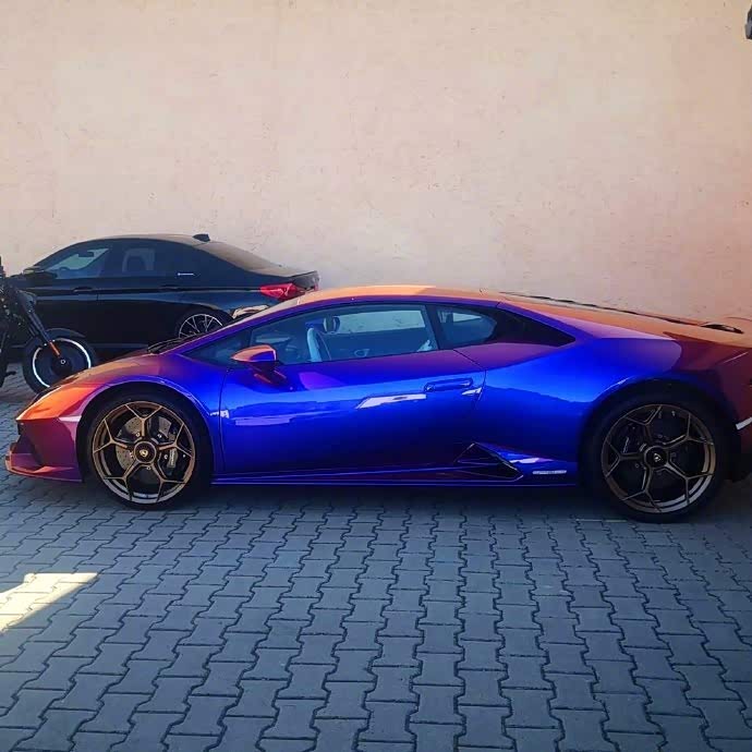 变色龙兰博基尼huracanevo