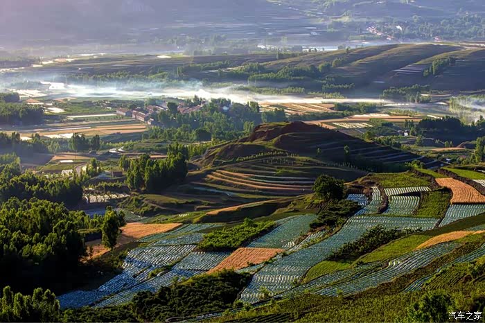 山东安丘:秀美无比的山间田野景观