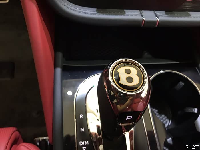 宾利添越v8提车及使用感受