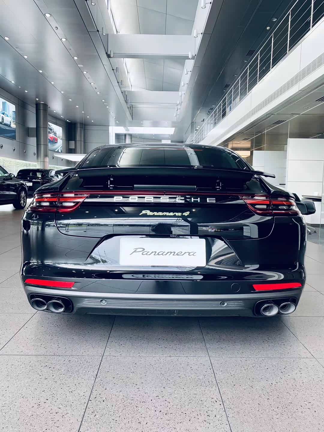 黑武士 帕拉梅拉4 混动 ,太有气场了.