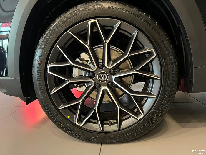 【图】univ标配18寸马牌轮胎_长安uni-v论坛_汽车之家论坛