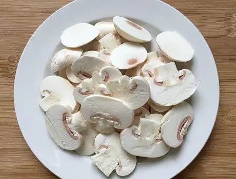 炒个鲍菇吃起来口感还可以