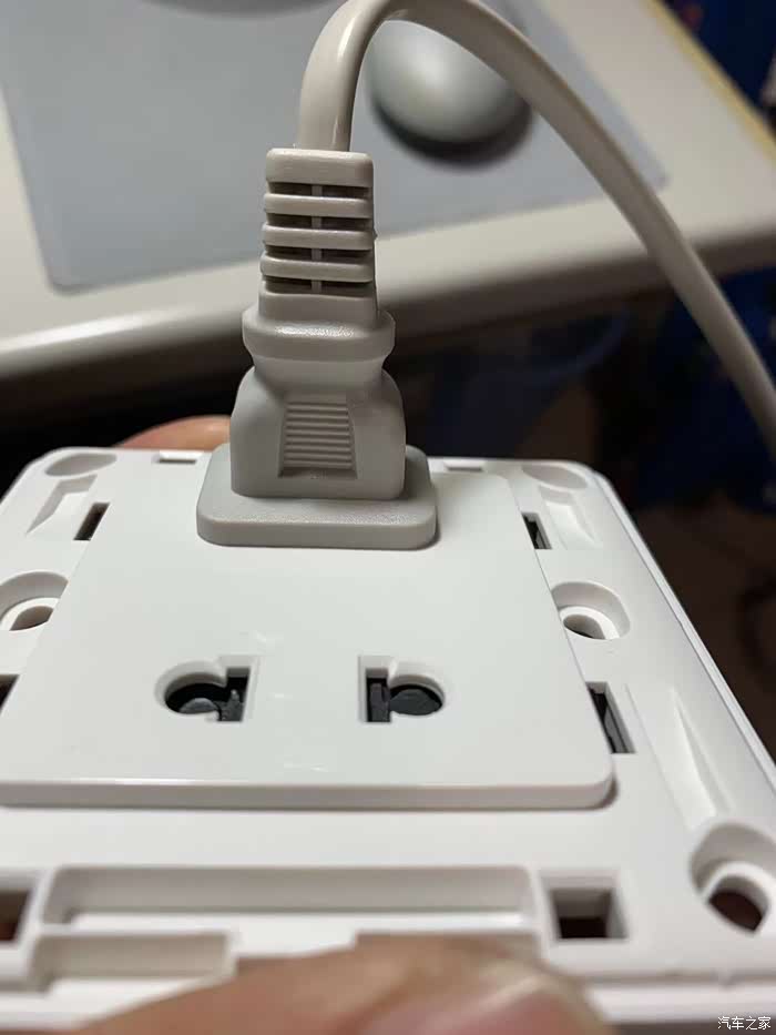 【家家众测】一块八毛九包邮的philips 飞利浦 墙壁86型两孔插座