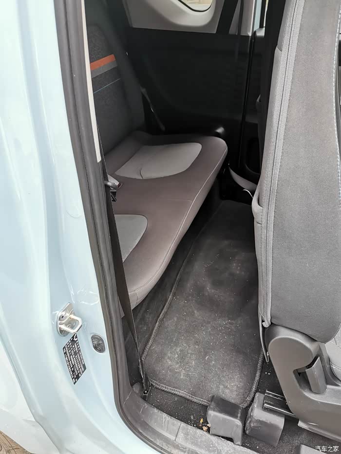 小巧灵动的五菱宏光mini.