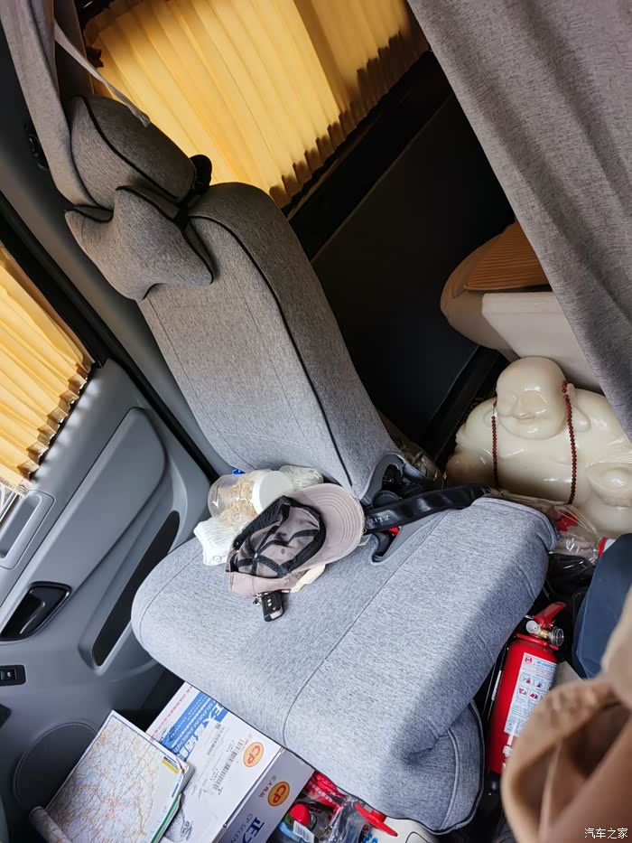 图雅诺副驾驶座