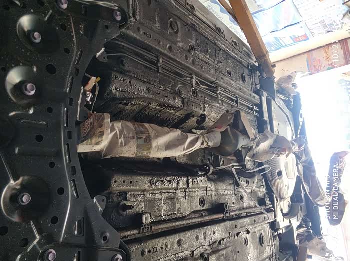 谁有19款卡罗拉底盘照片?