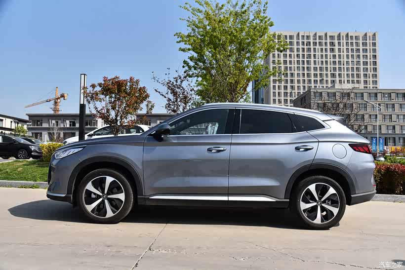 【宋plus dm-i是新欢还是旧爱_比亚迪海洋金惠信泰展厅新闻资讯欢迎