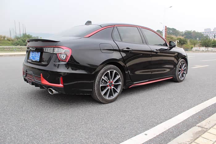 【图】黑色和红色该选哪个?求改装图_领克03论坛_汽车之家论坛