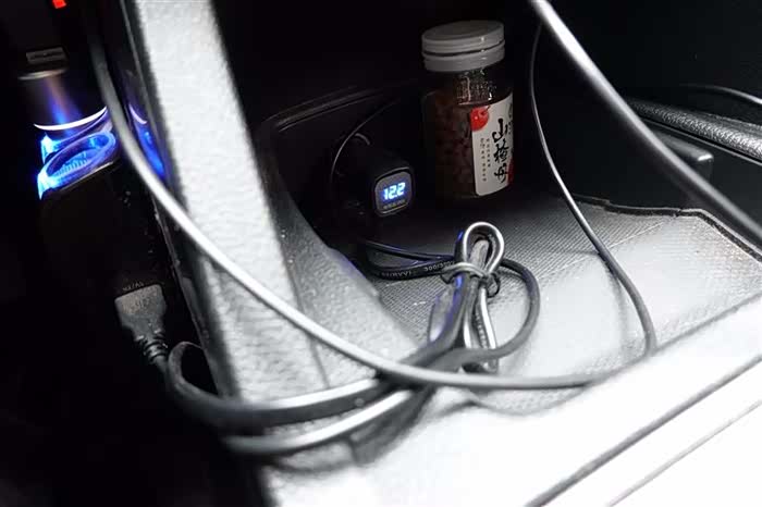 【图】观致汽车点烟器设备内的保险丝 玻璃管等配件资料_观致5论坛