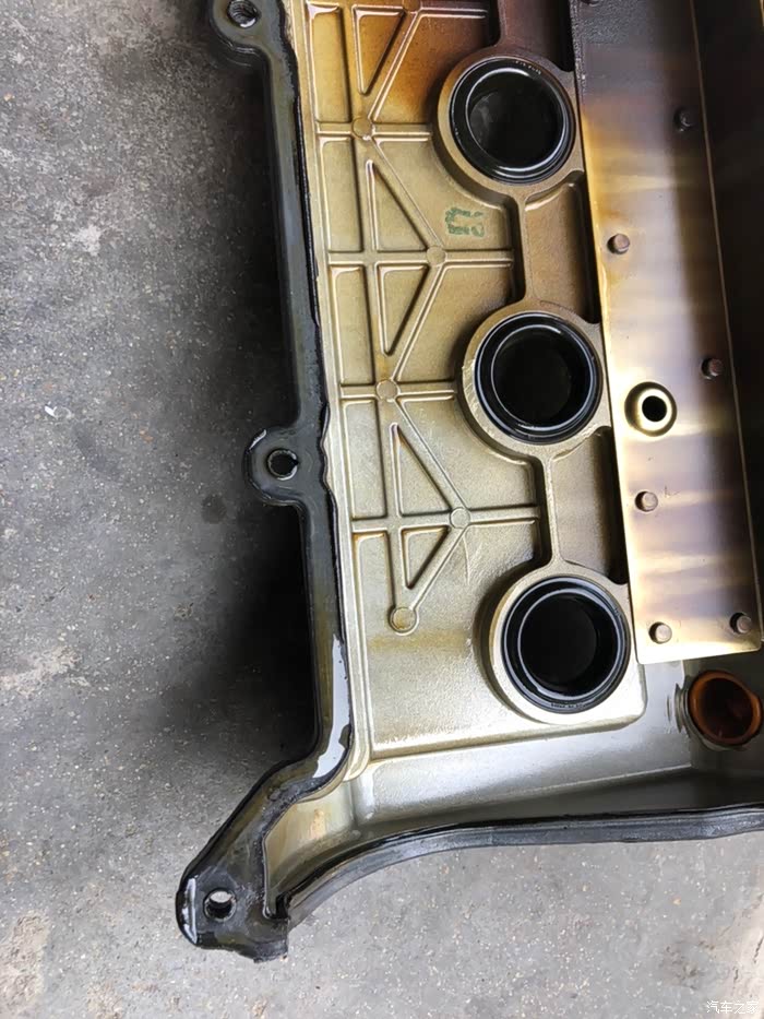 更换气门室盖垫