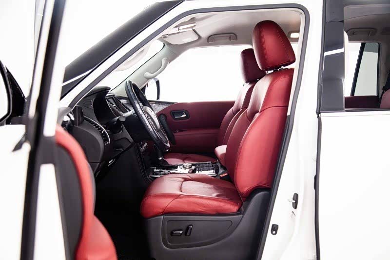 日产途乐拥有超大的乘坐空间.