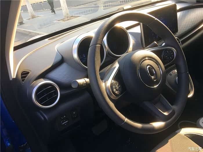 欧拉R1这么优秀全靠同行衬托