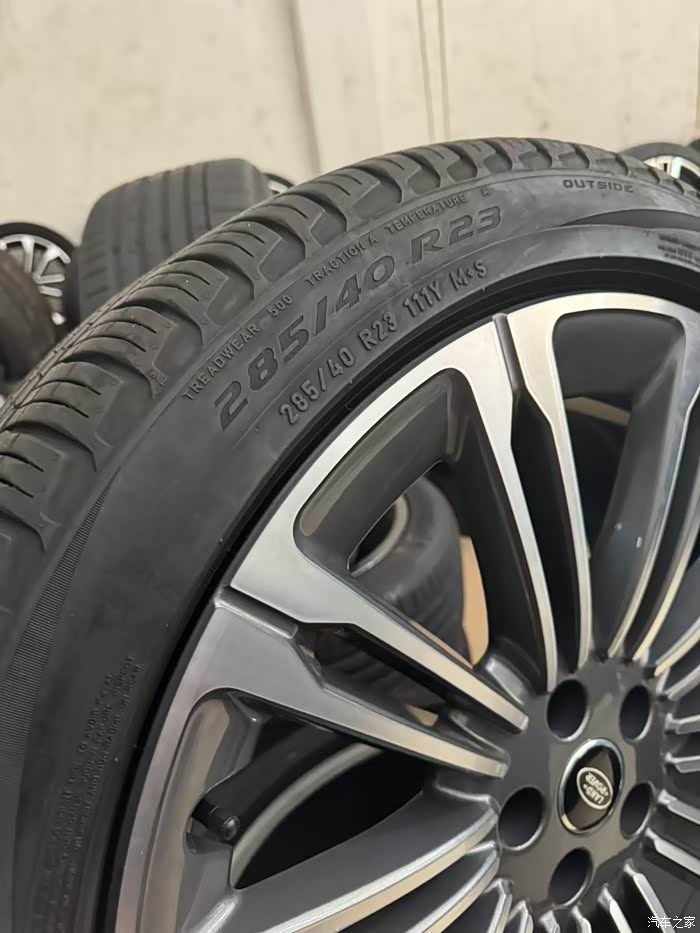 路虎揽胜原装轮毂轮胎