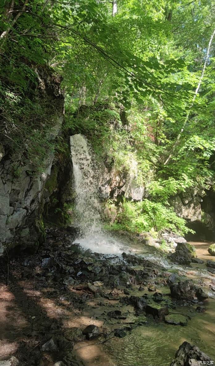 自驾rx5游吊水湖瀑布景区