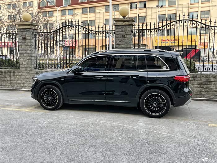 【图】glb 200时尚的花瓣轮毂实在太丑了,能换a45的原装轮毂_奔驰glb