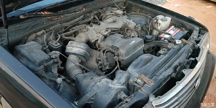 90年代皇冠让人回想到时候的味道,发动机