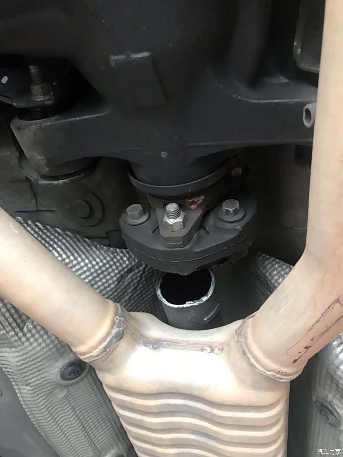 2014年进口短轴ats 8w公里传动轴行驶中断裂! 传动轴!