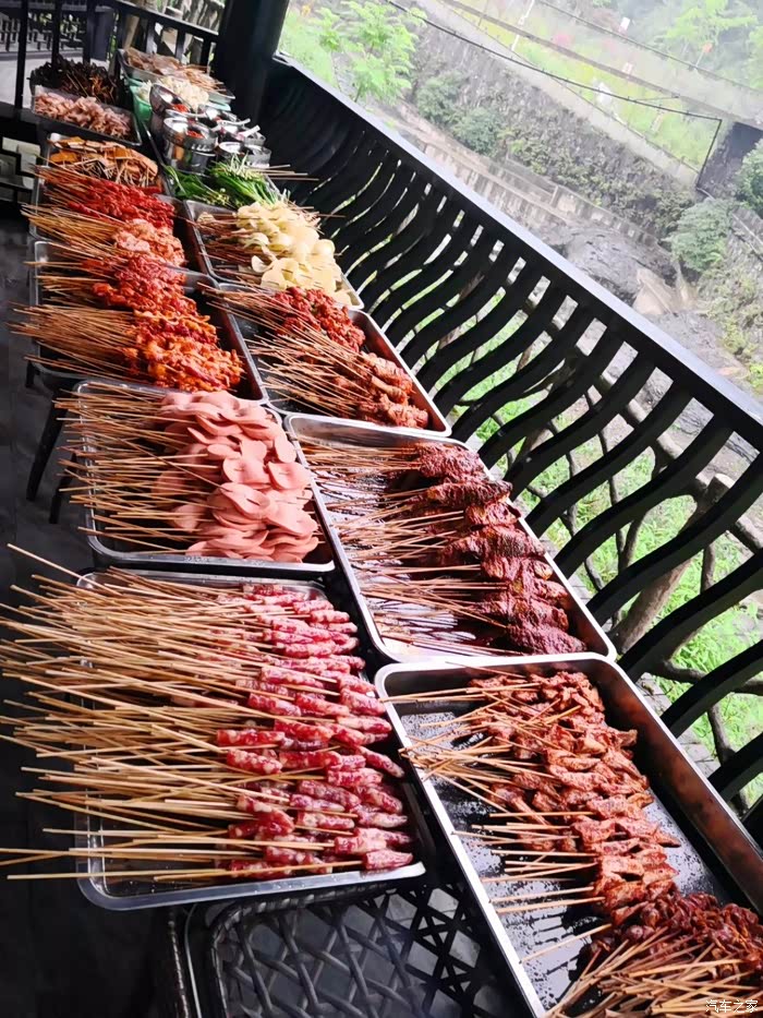 同宝骏车友的什邡红峡谷漂流神瀑沟避暑2日游