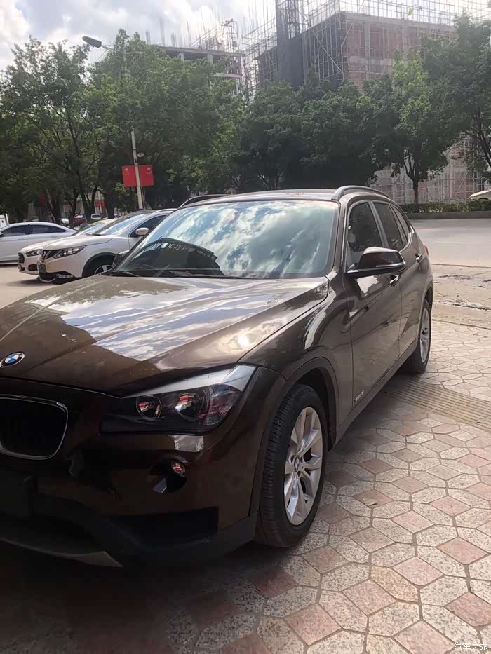 老款宝马x1这个车身颜色太赞了