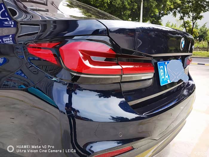 宝马5系尾灯老款改21款新款熏黑立体尾灯