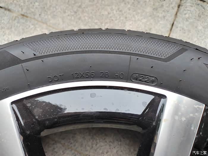 21款奔驰s400l豪华版原厂轮胎