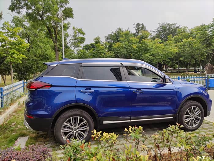 蓝色博越pro用车半年后的感受(附靓图)