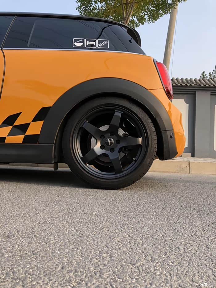 关于mini17寸轮毂问题