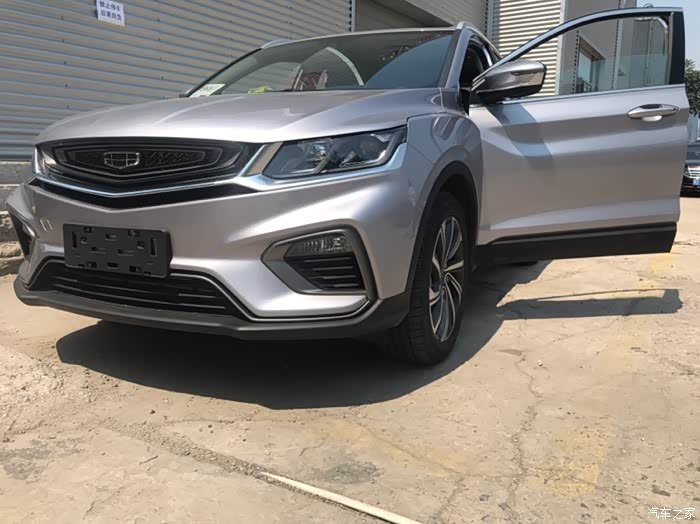 低调而不奢华吉利缤越果敢银