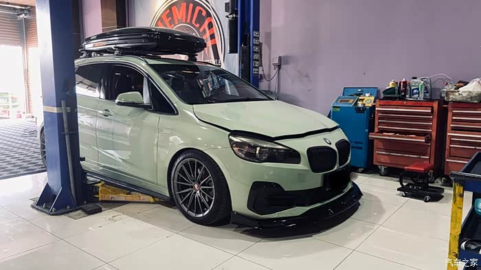 只为安全再添加一道屏障宝马2系218if45改装国产rotora刹车