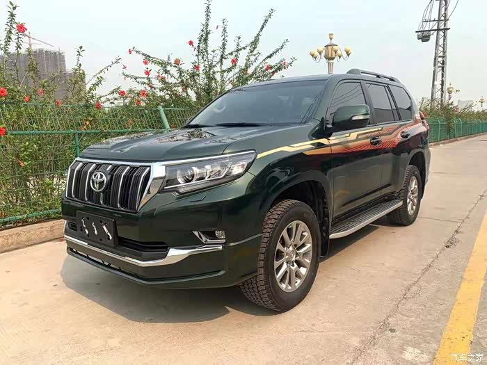 这个颜色的丰田霸道真霸气!