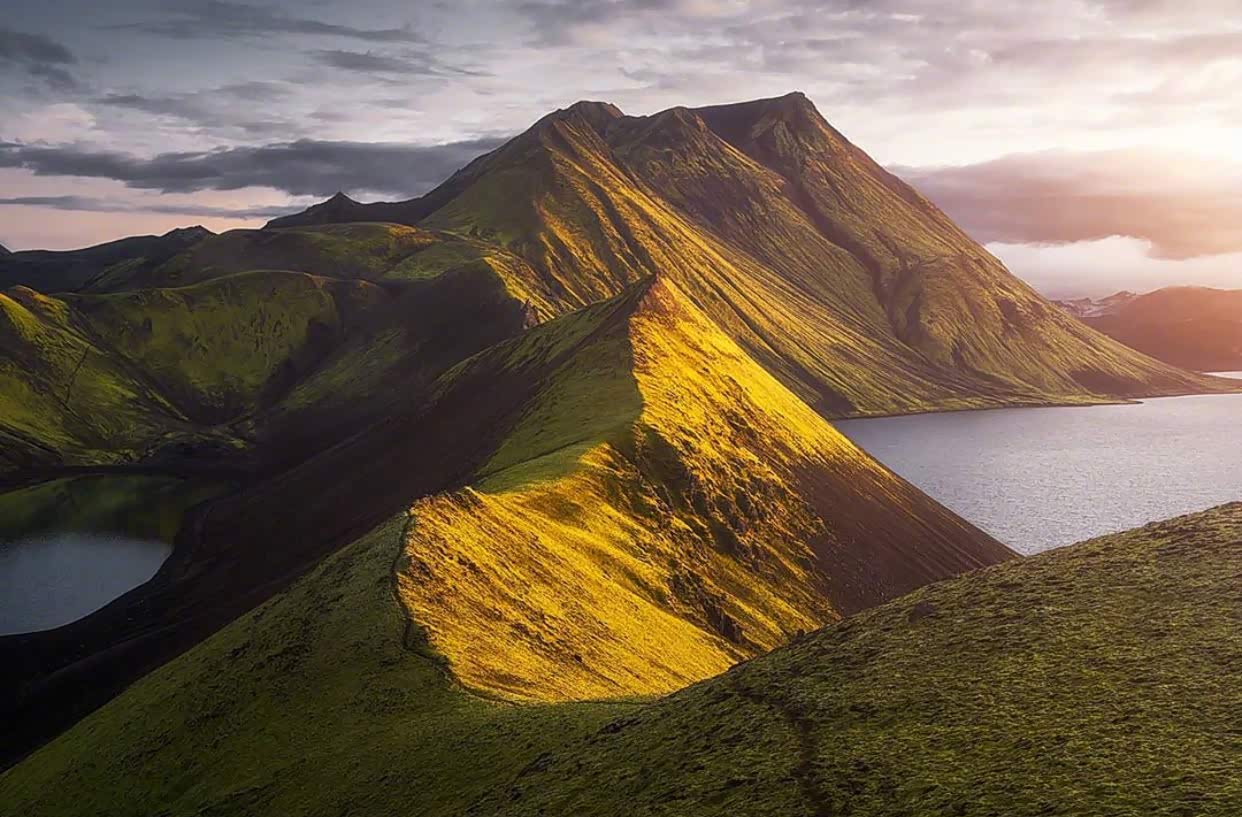 造化钟神秀阴阳割昏晓说说你喜欢的山峰