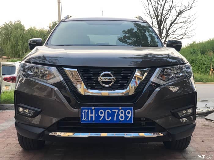 有车友提琥珀金的奇骏的吗?