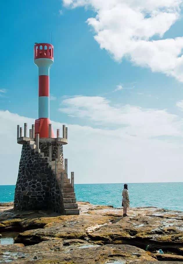 旅行是一个你一踏上旅途就会看到美好人生正在为你慢慢在打开大门