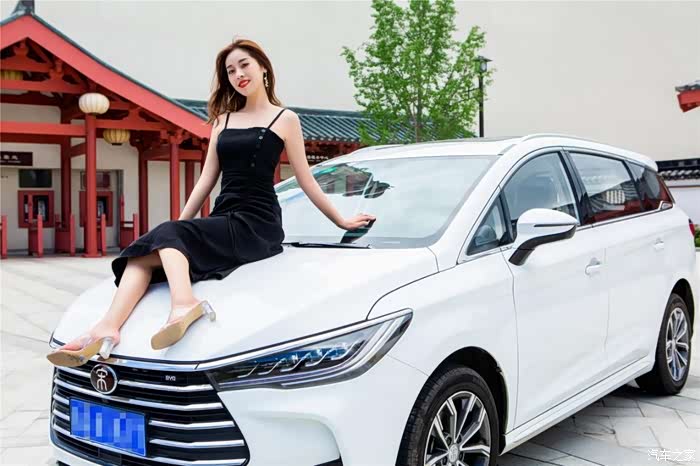 老妹暑假归家与宋max去华谊兄弟电影世界拍大片