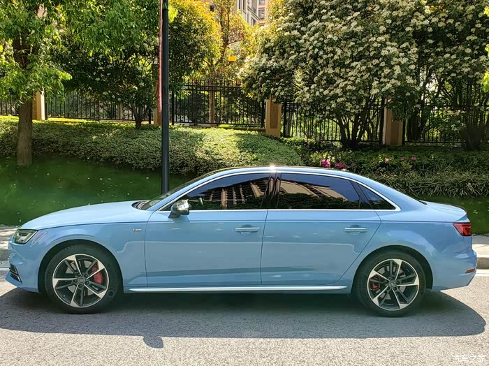 会变色的瓷器蓝