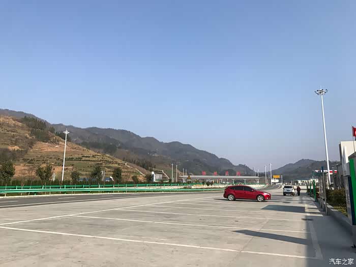 独自千里自驾西安南五台服务区湖北宜昌