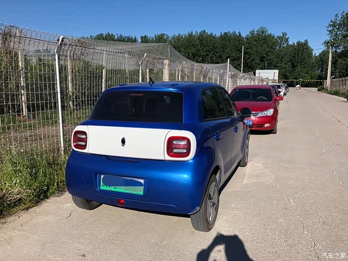 【图】清晨阳光明媚开着欧拉r1去公交站_欧拉黑猫论坛_汽车之家论坛