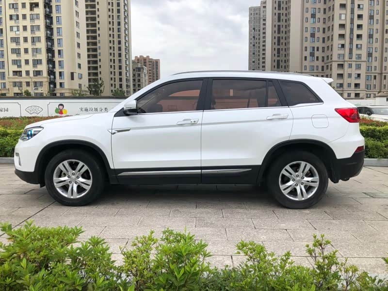 长安s75特别适合家庭用车内饰舒适做工精细空间特别大