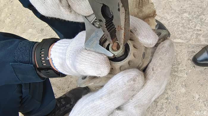 15款捷达冬季解决底盘异响之换后减震胶套自己动手实战教学篇