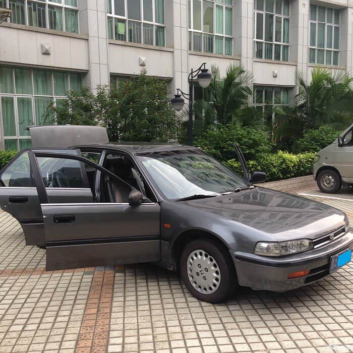 求大神指点四代雅阁cd3能装六代雅阁cg5的四孔轮毂吗