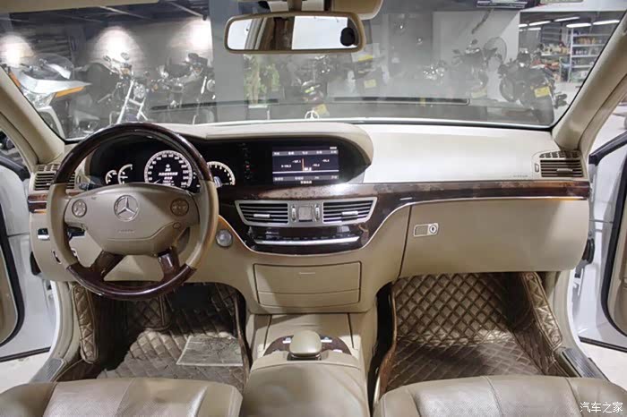 【图】08年白色221 amg套件 内饰包皮_奔驰s级论坛_汽车之家论坛