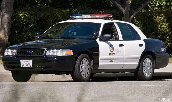 【小车改造记】美式警车——福特皇冠 金牛座