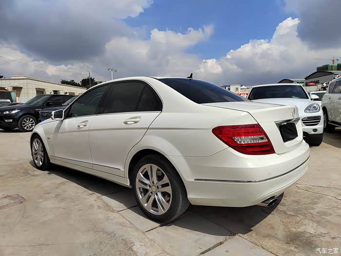 奔驰c级2011款c200cgl时尚型