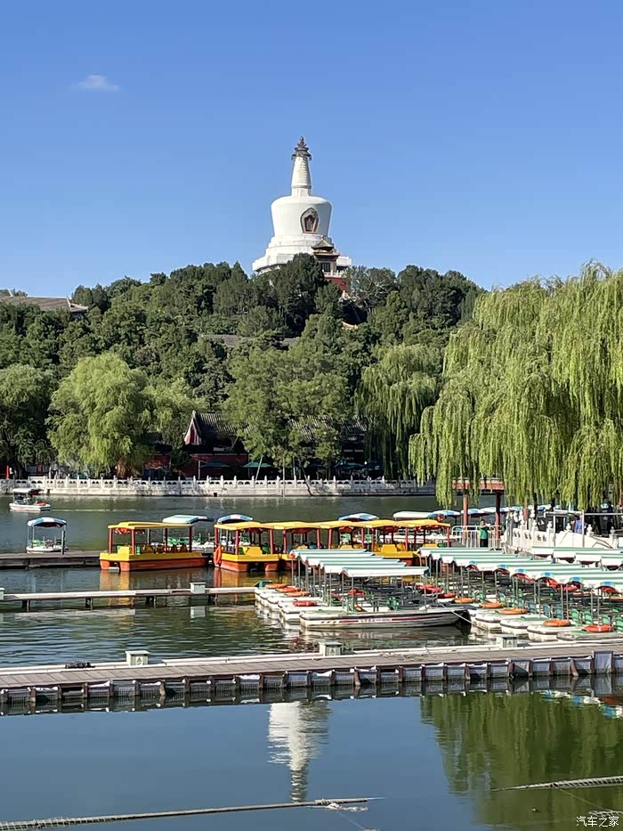 九月好天气的北海什刹海