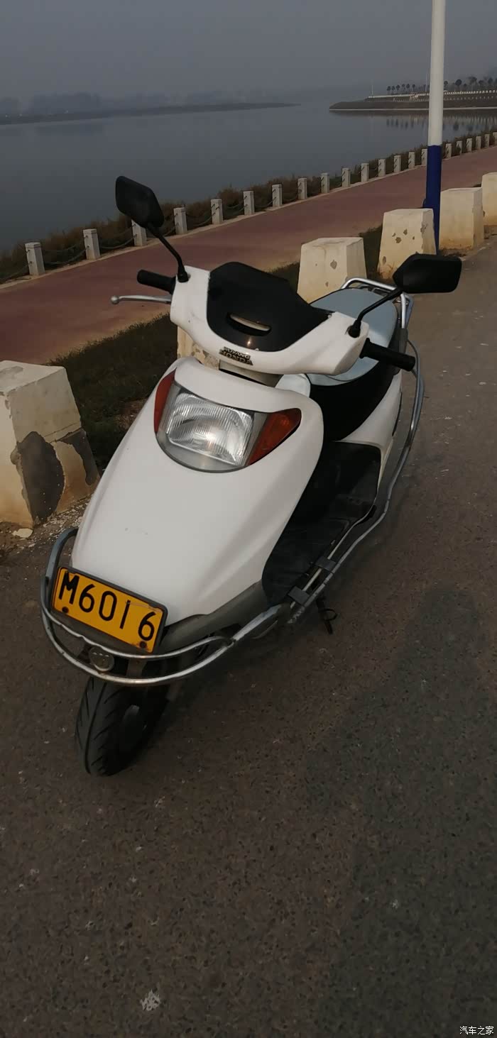 98年五羊本田scr100