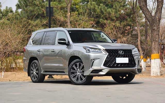 在越野性能方面lx570是丝毫不畏惧奔驰大g的三把锁