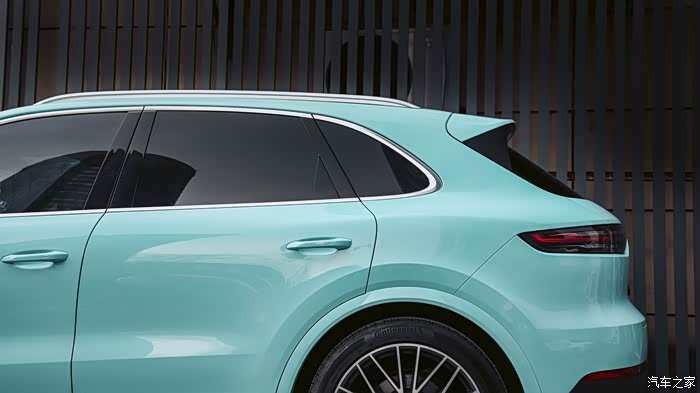 听说是最昂贵的蓝苏州保时捷卡宴改色蒂芙尼蓝外拍赏析