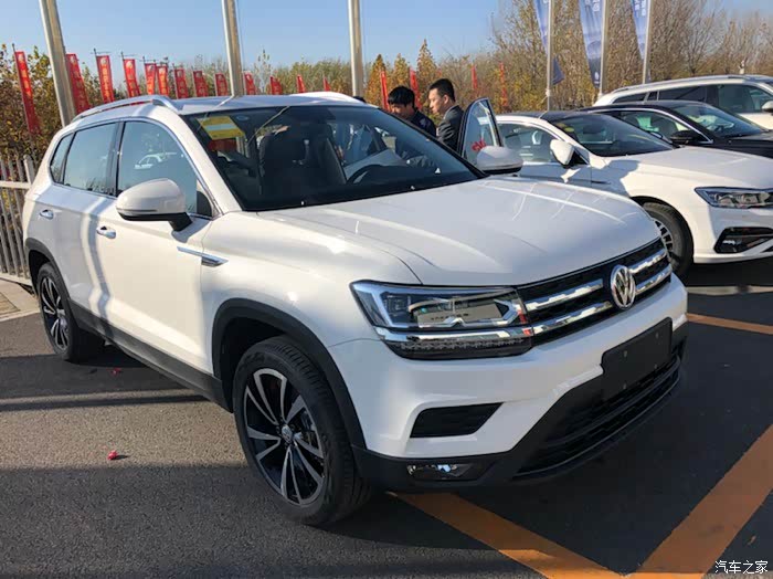 喜提14t豪华版白色途岳